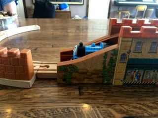 Thomas the Train WOODEN DELUXE King Of The Railway Set - Vintage/Discontinued 7