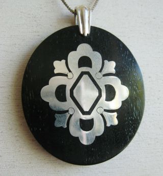 Fine Vintage Buccellati Sterling Silver Black Wood Designer Pendant Necklace