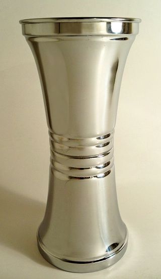 Rare Unique Vintage Art Deco Mcm Machine Age Modernist 8 " Ribbed Chrome Vase