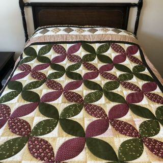 Vintage Handmade Hand Quilted Floral Block Quilt 94.  5 " X 84.  5 " Maroon Green