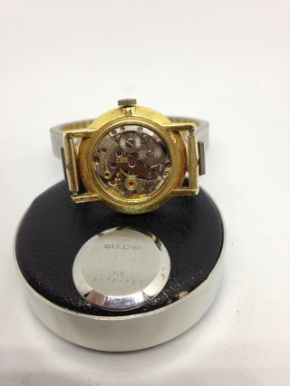 Ladies Vintage 1968 17J Bulova Gold Dress / Formal mechanical Watch and 5