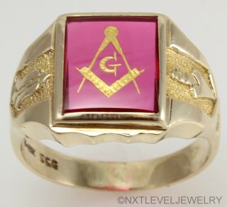 Vintage 1940 ' s Masonic Symbol Hand Etched in a Ruby 10k Solid Gold Men ' s Ring 2