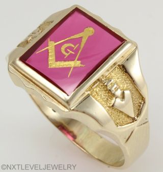 Vintage 1940 ' s Masonic Symbol Hand Etched in a Ruby 10k Solid Gold Men ' s Ring 3