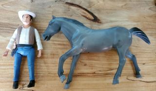 2 American Character Bonanza Hoss Cartwright Figure Horse Chub & Accesories