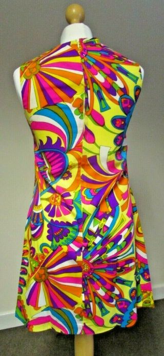 STUNNING TRUE 1960s VINTAGE DOLLYROCKERS PSYCHEDELIC BRIGHT MINI DRESS SIZE S 3