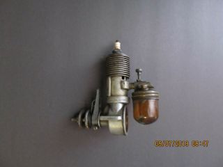 VINTAGE BROWN JUNIOR MODEL AIRPLANE MOTOR ENGINE. 4