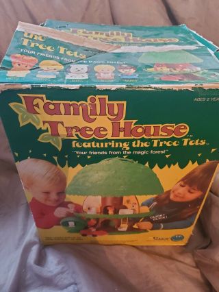 Vintage Family Tree House with Tree Tots & Furniture & Box Kenner 1975 6