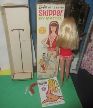 Vintage Skipper Doll w.  box,  stand,  clothes 950 1964 - 1968 Blonde Straight Leg 2