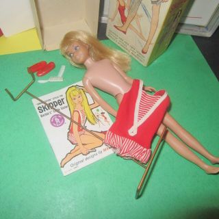 Vintage Skipper Doll w.  box,  stand,  clothes 950 1964 - 1968 Blonde Straight Leg 5