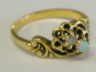 Vintage Solid 14 K Gold Natural Opal And Natural Diamond Ring Size 6,  5