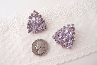Vintage Color Change Lavender Blue Alexandrite Rhinestones Weiss Clip Earrings 6