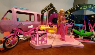Vintage 1985 Barbie And The Rockers Hot Rockin’ Stage,  Rockin Van And Dance Cafe