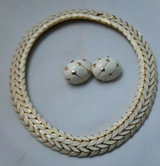Vintage Ciner 3 Pc Set White Enamel Gold Tone Choker Necklace♡clip Oval Earrings