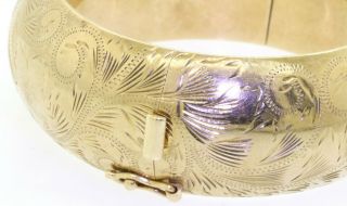Vintage heavy 14K gold high fashion floral carved hinged bangle bracelet 4