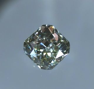 GIA Certified,  Rare 0.  27 ct Chameleon Green Diamond,  100 Natural VVS 2