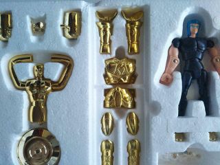 BANDAI SAINT SEIYA VINTAGE GOLD CLOTH AQUARIUS CAMU 2