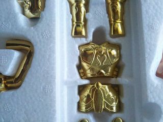 BANDAI SAINT SEIYA VINTAGE GOLD CLOTH AQUARIUS CAMU 3