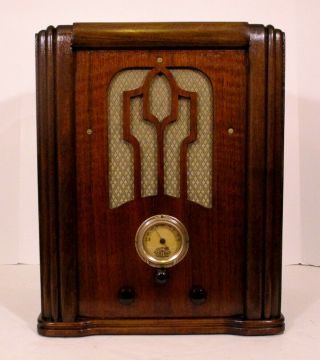Old Antique Wood L.  Tatro Vintage Tube Radio - Restored & Tombstone