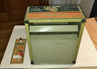 Antique 1920 ' s Eveready Batteries Tin Counter Top Store Display,  Beauty 10