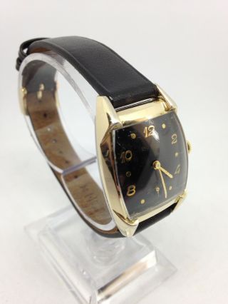 Vintage 1953/54 Bulova Curvex 17j Mechanical Watch - Black & Gold Cushion Style