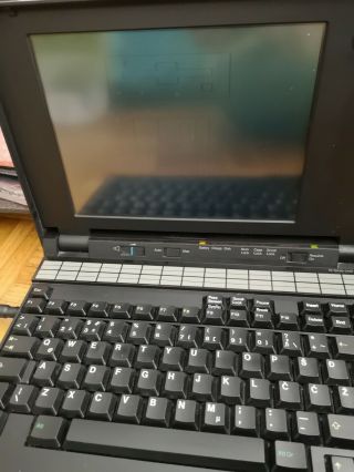 Very Rare Vintage IBM Note 33,  Model 8533,  Note PS/2 laptop from 1991 3
