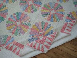 Gorgeous THE BEST PRINTS EVER FOUND Vintage 30s Pink Dresden Plate QUILT 8