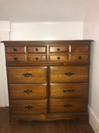 Antique style wooden dresser with 8 drawers 3