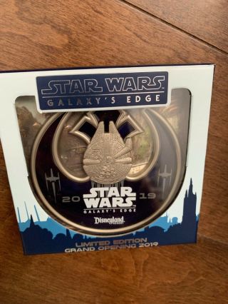 Disneyland Star Wars Galaxy’s Edge Media Day Backpack Filled With RARE items 5