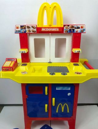 McDonald ' s Vintage Drive Thru Kids Toy Kitchen Playset Comes With Food 2