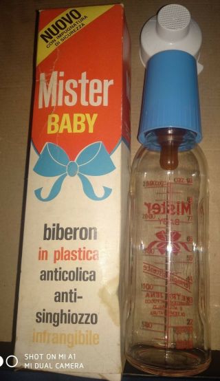 Vintage plastic baby bottle biberon mister baby made in Italy 2