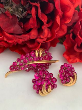 Vintage Signed Crown Trifari Ruby Red Rhinestones Earrings and Pin/Brooch Set 4