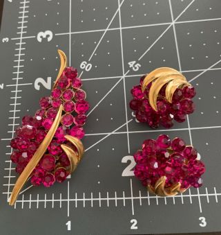 Vintage Signed Crown Trifari Ruby Red Rhinestones Earrings and Pin/Brooch Set 6