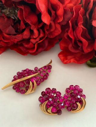 Vintage Signed Crown Trifari Ruby Red Rhinestones Earrings and Pin/Brooch Set 8