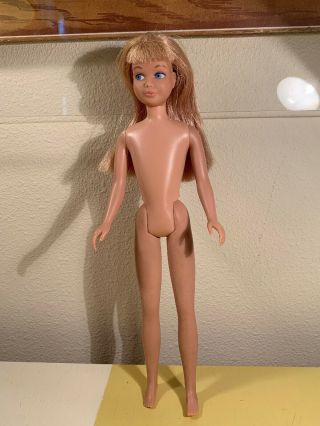 Vintage Blonde Skipper Doll - Straight Leg - Barbie 