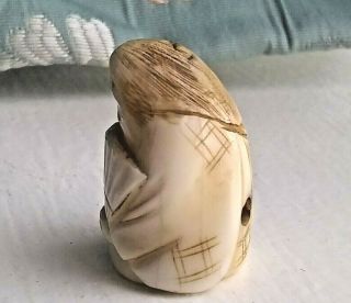 Antique 19th C Japanese Hand Carved Deer Antler Netsuke of Lady 3 cm high 4