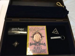 Rare Harry Potter Deathly Hallows Wood Promo Box Elder Wand Keychains Book Light 12