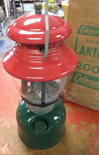 Vintage Coleman Lantern 200A 1951 Christmas Lantern - Red and Green 4
