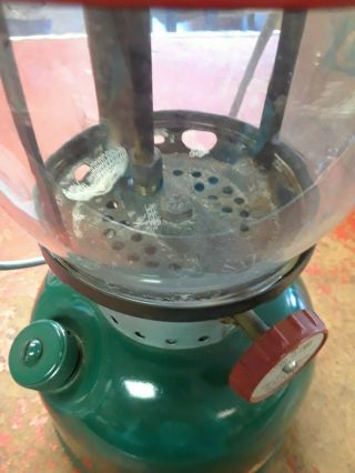 Vintage Coleman Lantern 200A 1951 Christmas Lantern - Red and Green 9