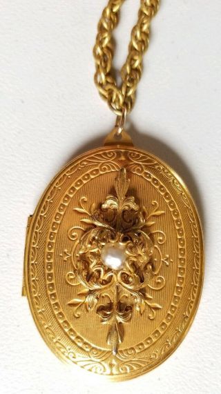 Vintage Signed Miriam Haskell Faux Pearl Gold Tone Double Locket With 25 