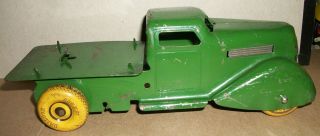 Marx Tow Cab - - & Scarce Color / Wheel Combo - - Pressed Steel