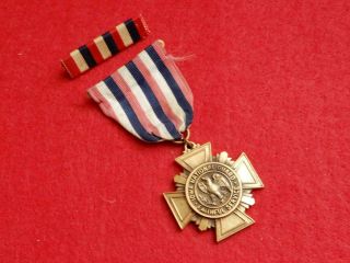 Wwi - Wwii Period Iowa National Guard Faithful Service Medal