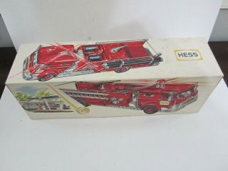 - Vintage - 1970 Hess Fire Truck And Inserts (british Crown Of Hong Kong)