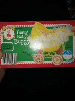 Vintage Kenner Strawberry Shortcake Berry Baby Buggy Rare 4