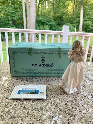 Vintage Lladro 7603 “spring Bouquets” Girl Holding Flowers - Society Piece