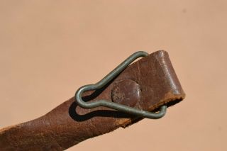 US EARLY UNITED CARR GREEN BUCKLE US ARMY WWII M1 HELMET LINER LEATHER CHINSTRAP 8