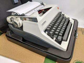 Vintage 1971 Olympia SM9 Deluxe Typewriter With Case.  Near. 3