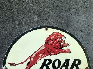 VINTAGE GILMORE GASOLINE PORCELAIN GAS SIGN METAL MOTOR OIL PUMP PLATE LION ROAR 4