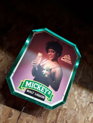 1980 ' s Vintage Mickey ' s Malt Liquor The Mean Green Beer Lighted Bar Tavern Sign 3