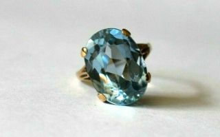 Vintage 9ct Gold Ring With Large Faceted Blue Topaz Gemstone.  Size N 1/2.