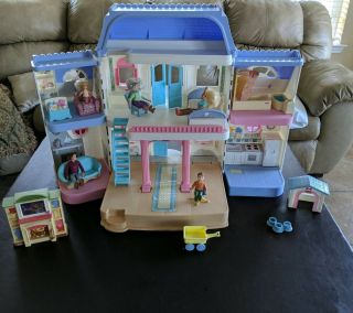 Vintage 1997 Fisher Price Loving Family Grand Dollhouse 4618 W/accessories Guc